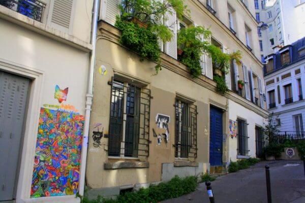 A quiet street of Montmartre