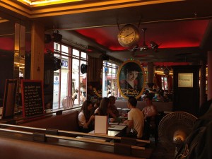 Café des 2 Moulins, Montmartre, Paris