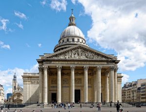 Pantheon of Paris - French lessons for travellers