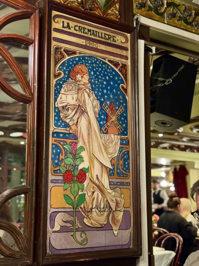 French walking tour of Montmartre to practice conversation and improve your spoken French 